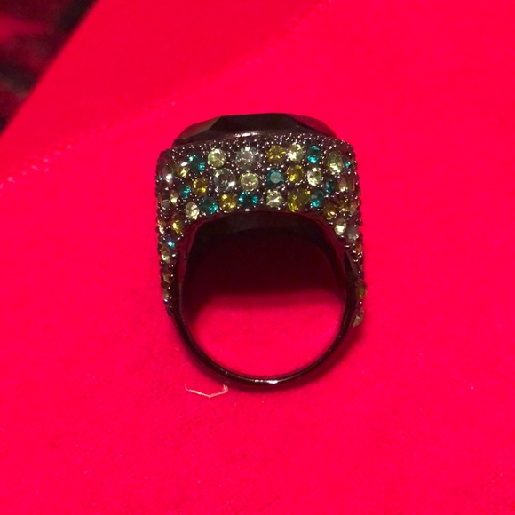 Ring - Picture 3 of 4